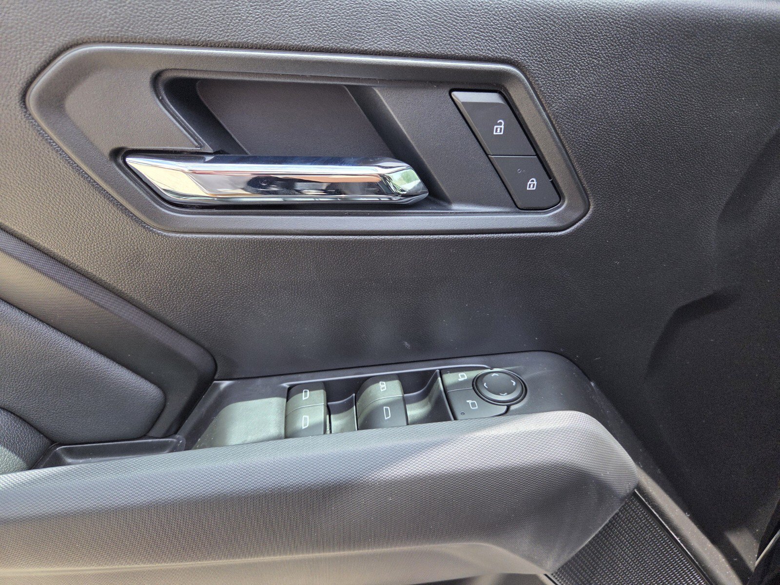 2026 Chevrolet Colorado LT - Photo 23