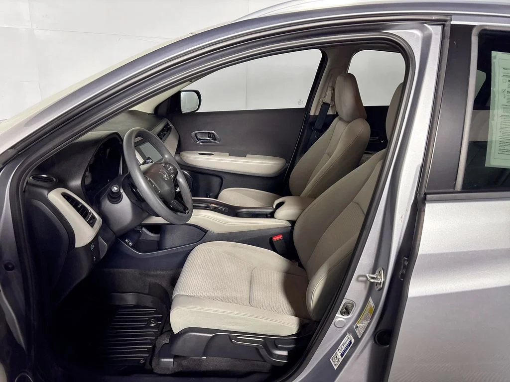 Used 2019 Silver Honda EX image 11