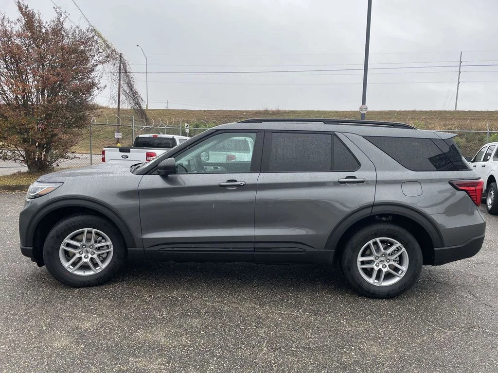 New 2026 Gray Ford Active image 6
