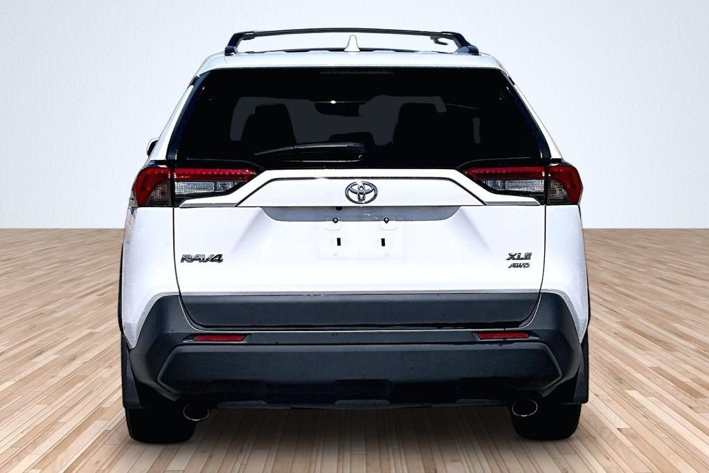 Used 2023 White Toyota XLE image 4