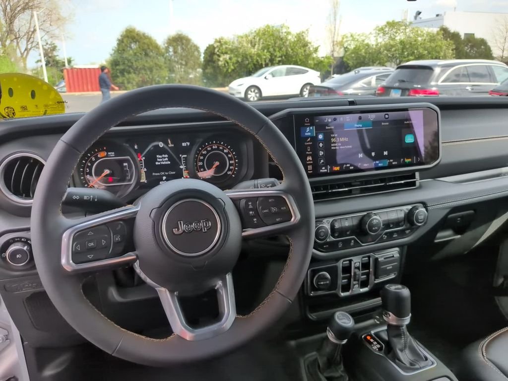 Used 2024 Silver Jeep Sahara image 28