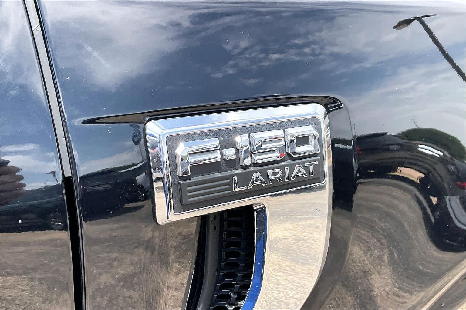 Used 2021 Agate Black Metallic Ford LARIAT image 30