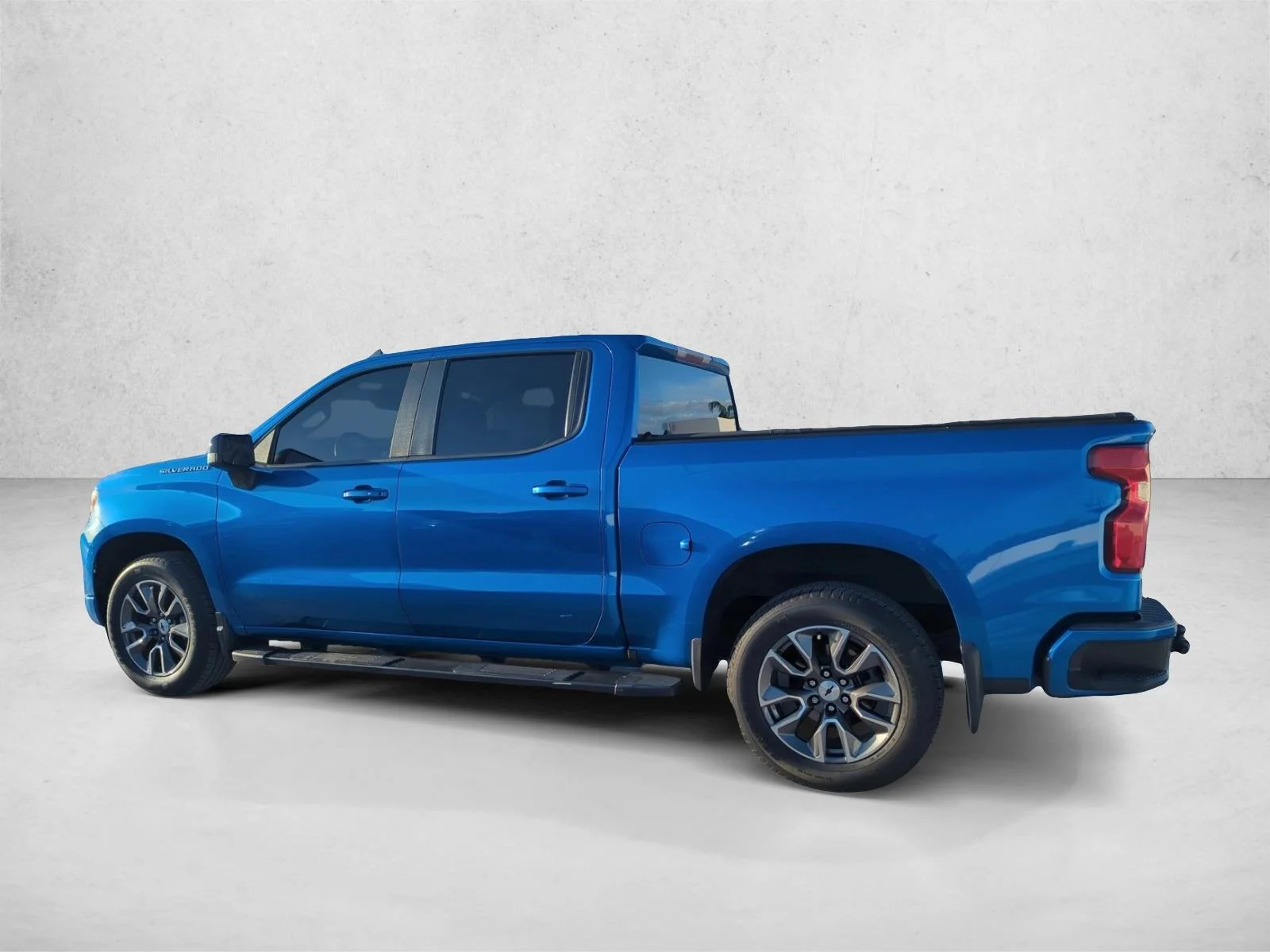 Used 2022 Glacier Blue Metallic Chevrolet RST image 6