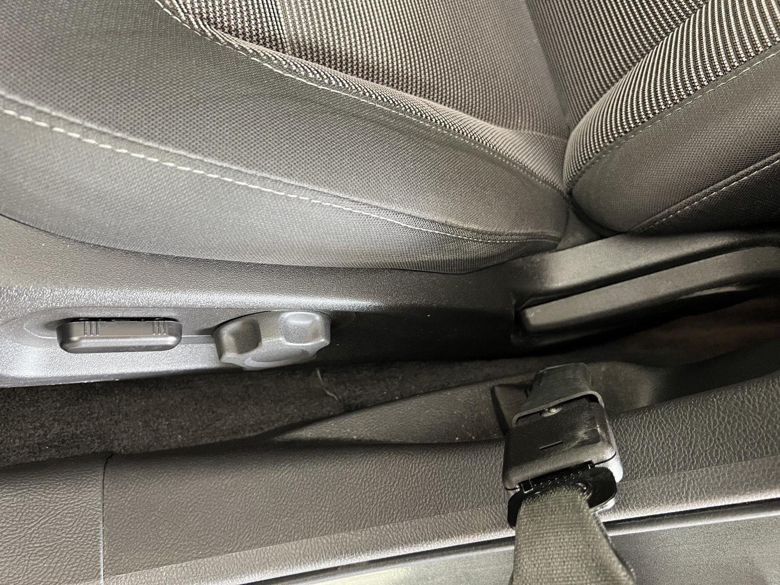Used 2018 Magnetic Ford SEL image 12
