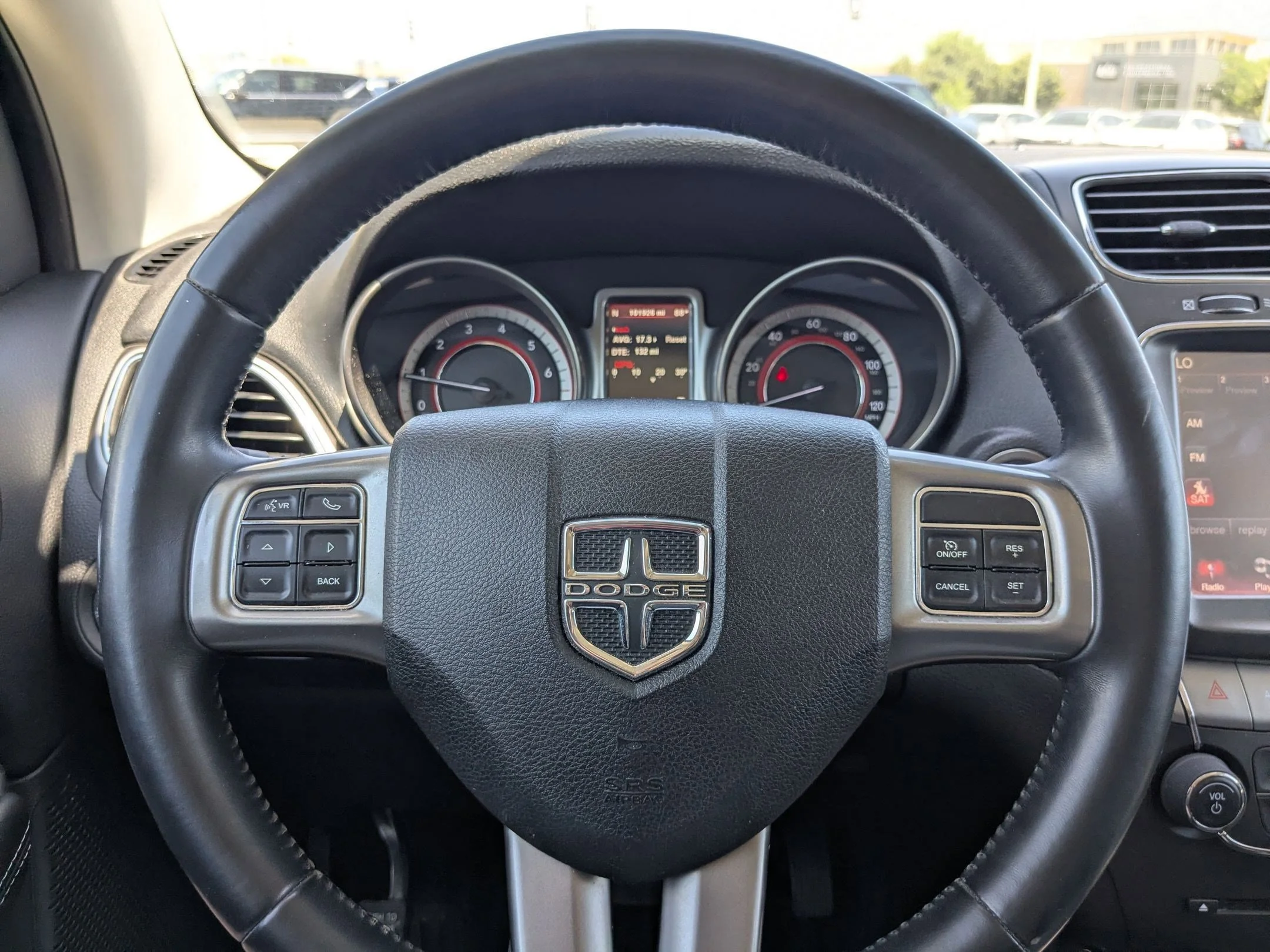 Used 2017 Granite Pearlcoat Dodge Crossroad Plus image 15