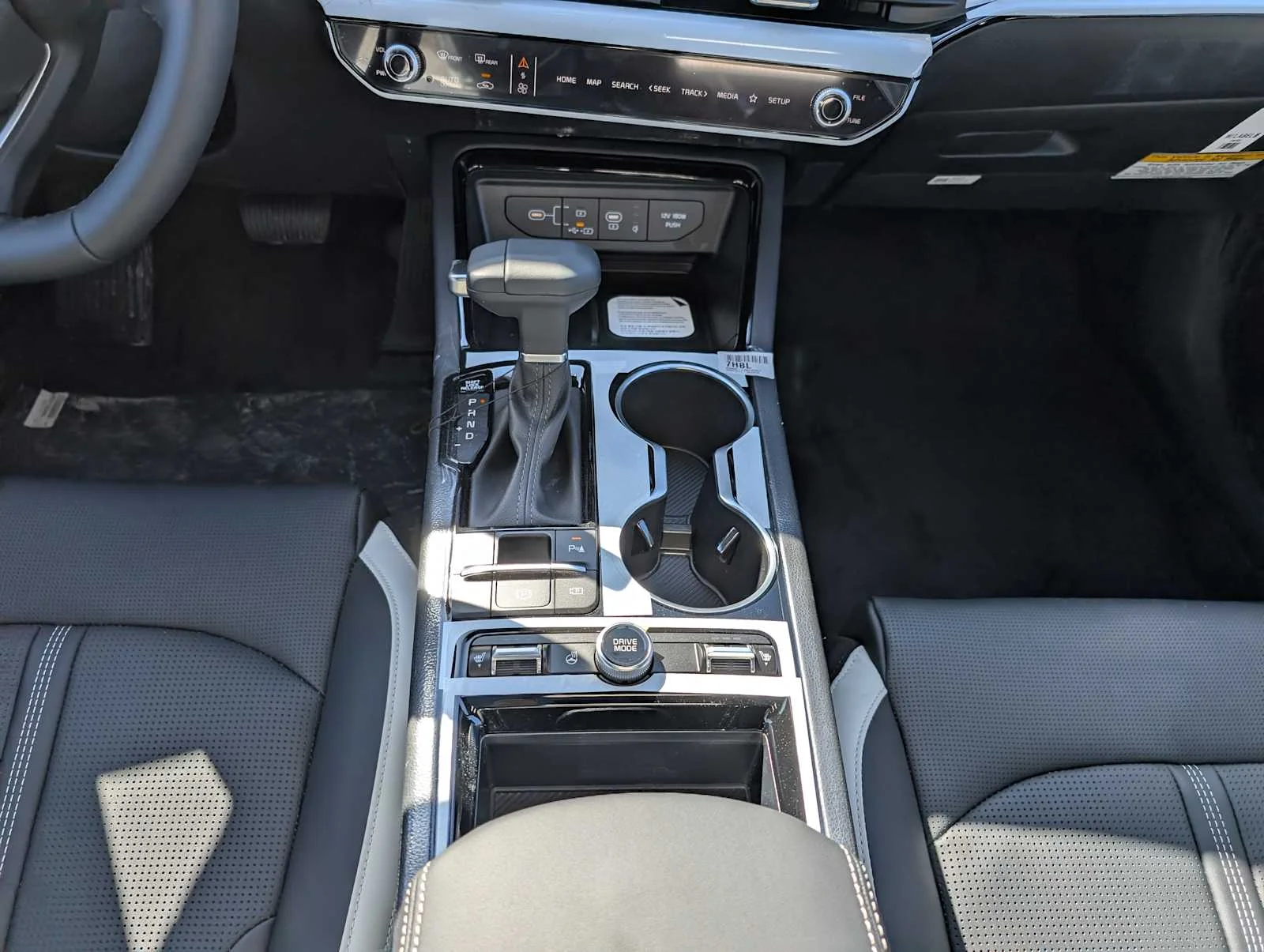 New 2026 Snow White Pearl Kia GT-Line image 12