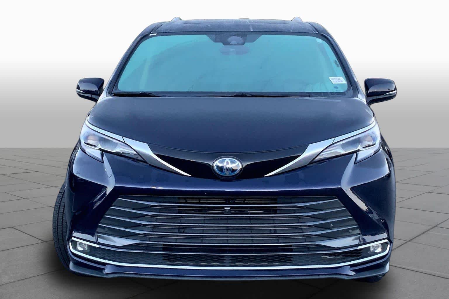 Used 2022 Blueprint Toyota Platinum image 4