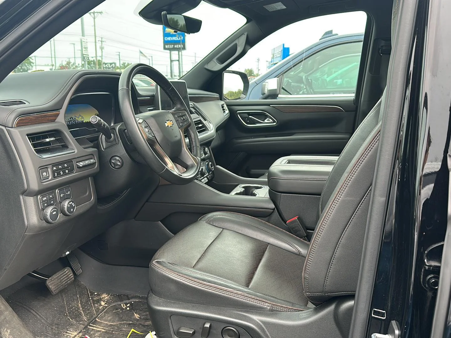 Used 2024 Black Chevrolet High Country image 7
