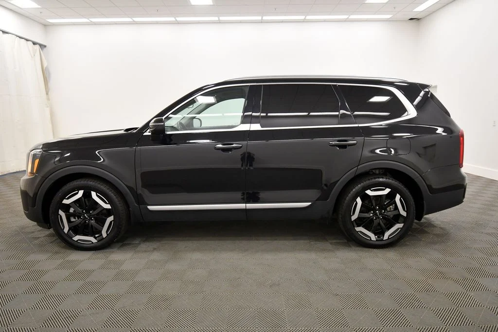 Certified Used 2024 Black Kia S image 4