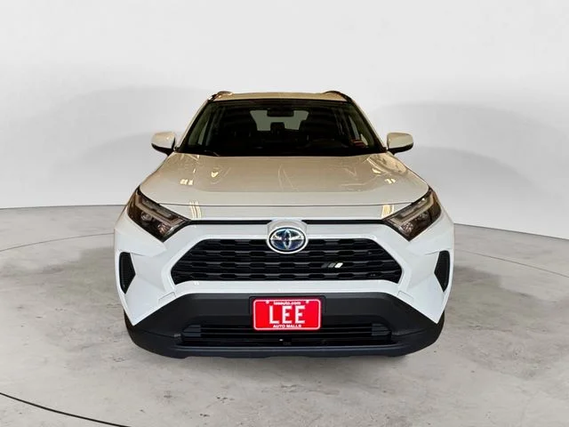 Used 2023 Ice Cap Toyota XLE image 9