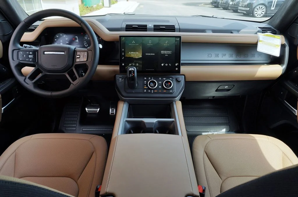 New 2026 Santorini Black Land Rover X image 10