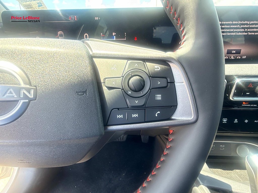 New 2026 Aspen White TriCoat/Super Black Nissan SR image 17