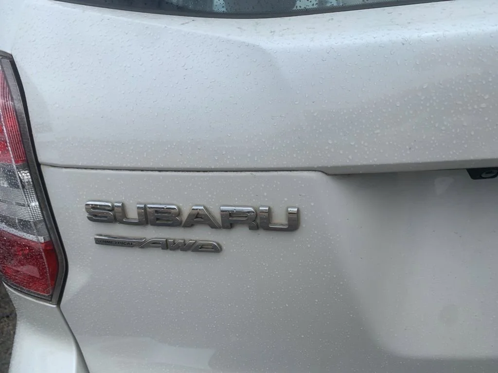 Used 2015  Subaru 2.5i image 7