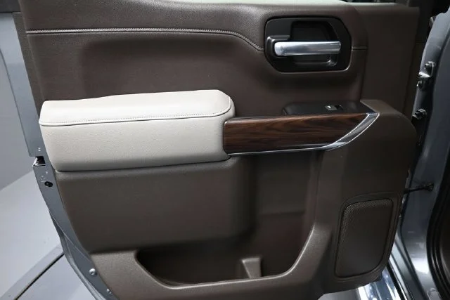 Used 2019 Gray GMC SLT image 11