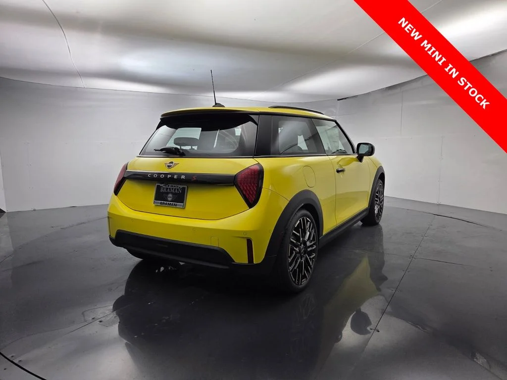 2026 MINI Hardtop 2 Door S - Photo 16
