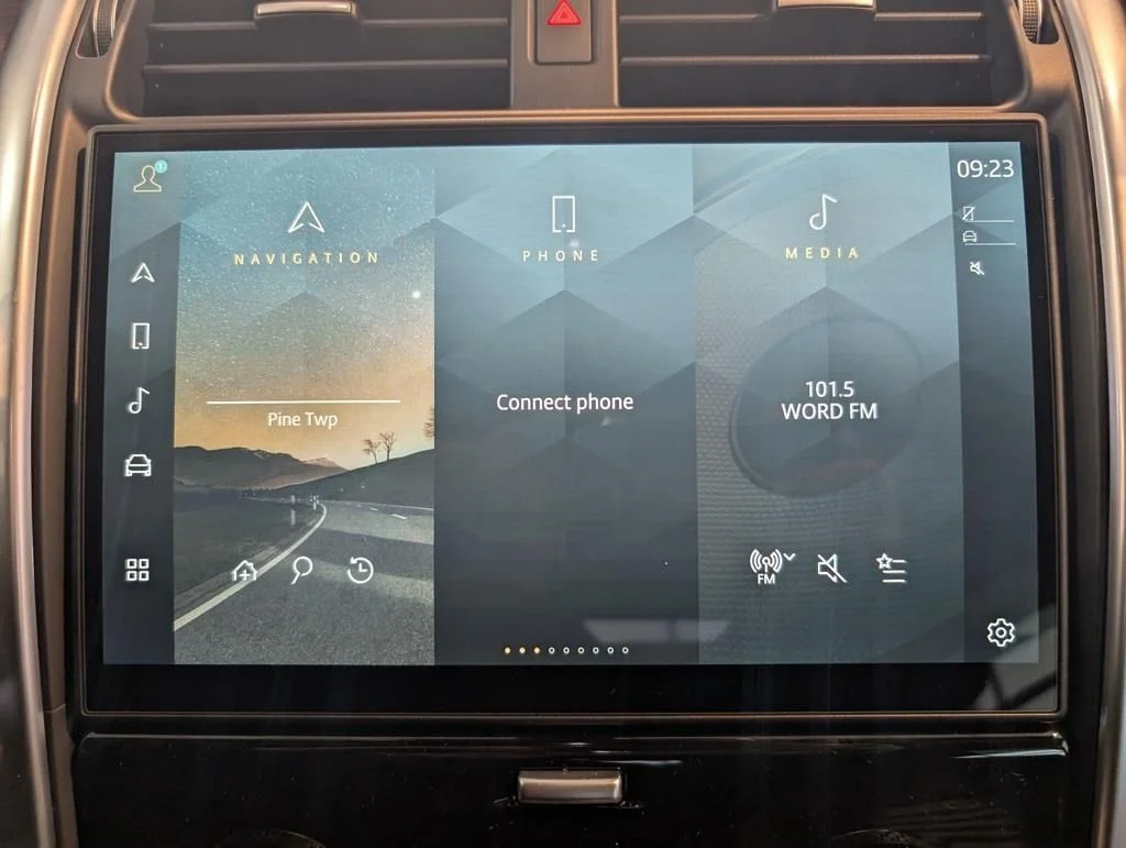 New 2026 Fuji White Land Rover S image 18