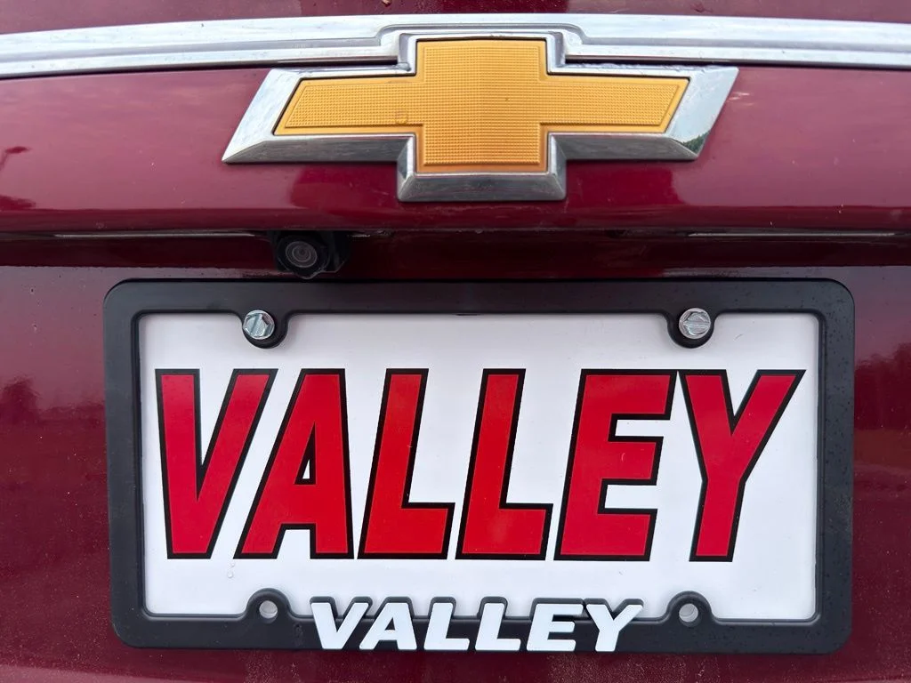 Used 2017 Red Chevrolet Premier image 20
