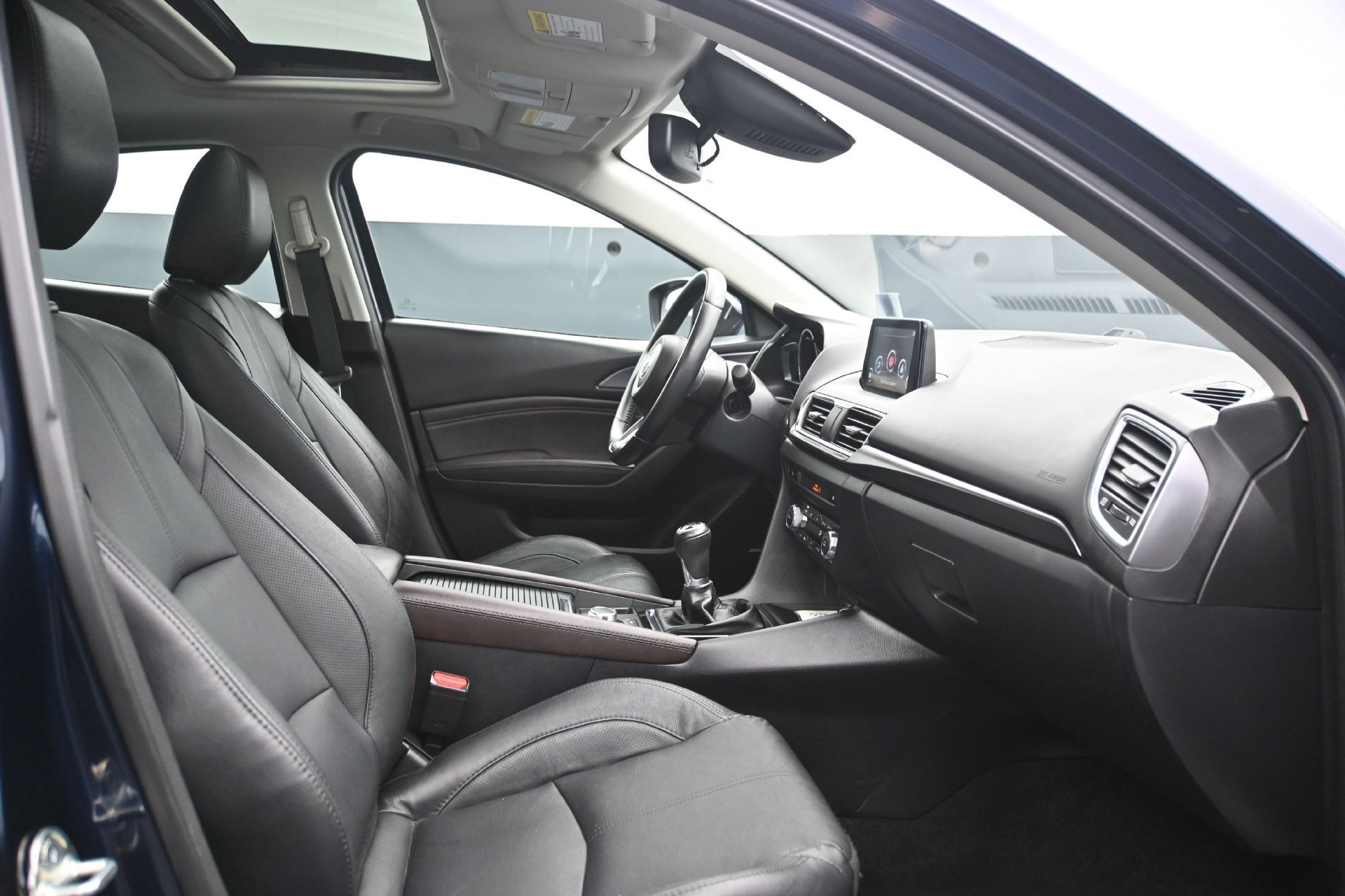 Used 2018 Deep Crystal Blue Mica Mazda Grand Touring image 14