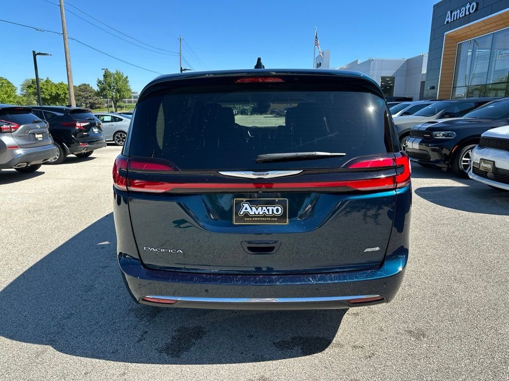 Used 2023 Blue Chrysler Touring L image 8