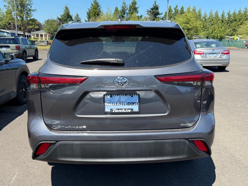 Used 2023 Magnetic Gray Metallic Toyota XLE image 6