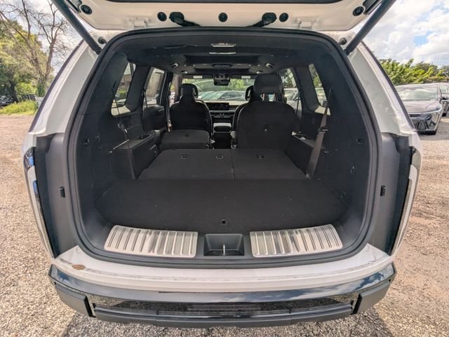 New 2027 Glacial White Kia X-Line SX image 13