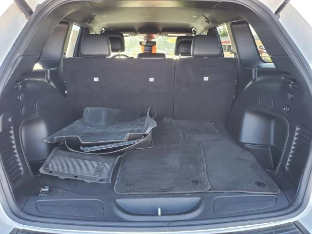 Used 2022 Bright White Clearcoat Jeep Laredo X image 28