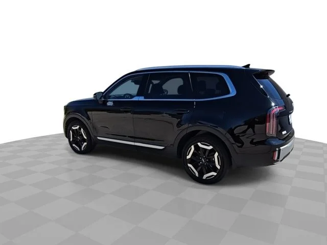 Used 2023 Ebony Black Kia EX image 6