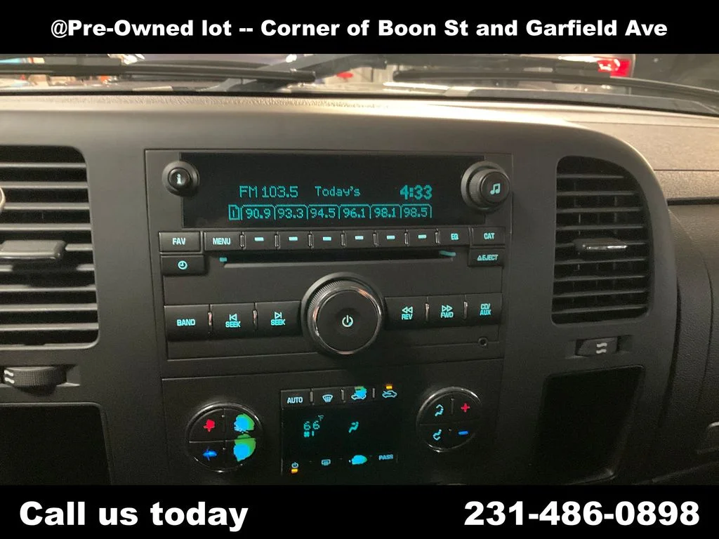 Used 2012 Gray Chevrolet LT image 24