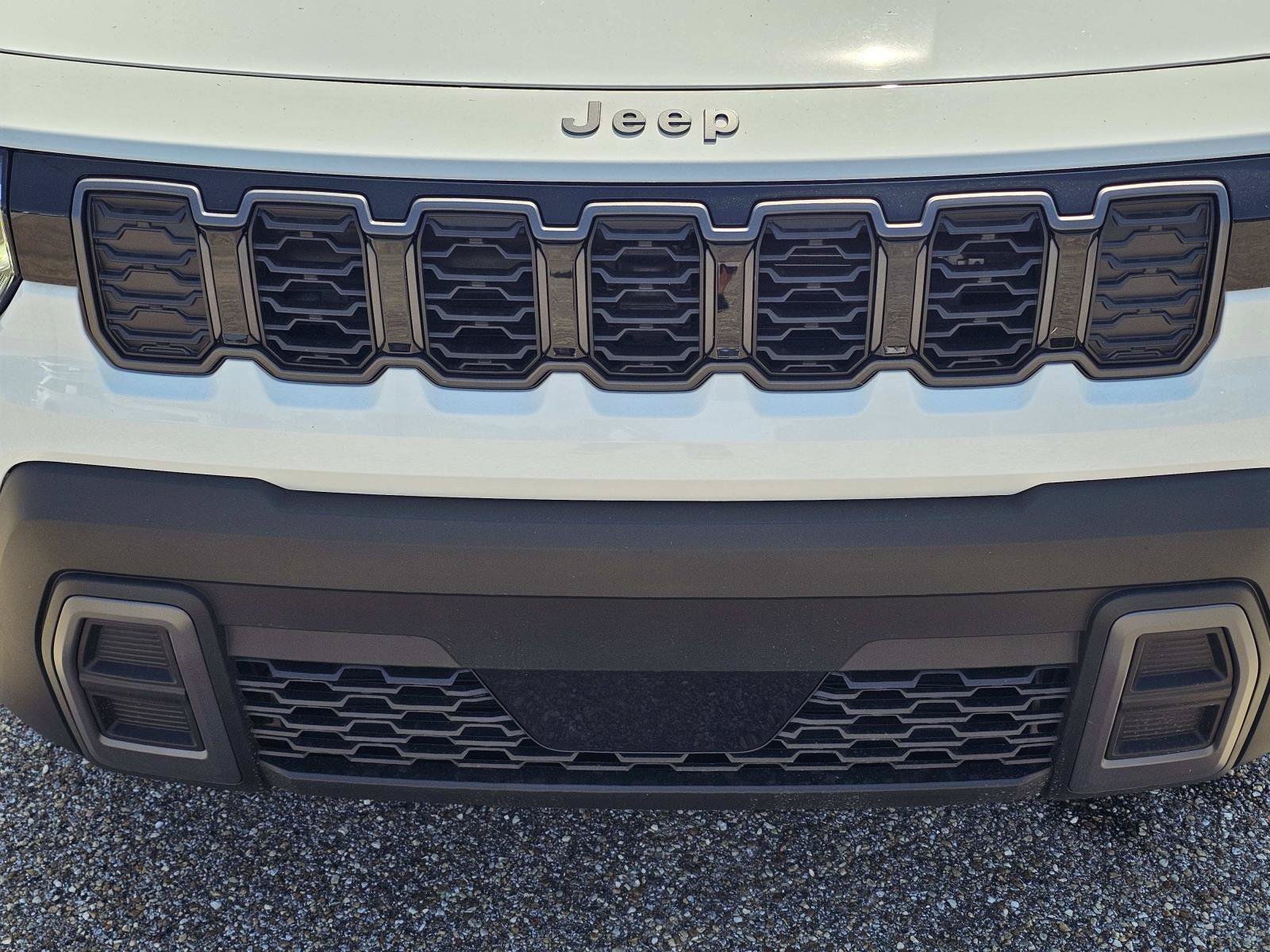 New 2026 Bright White Clear-Coat Exterior Paint Jeep Laredo image 3