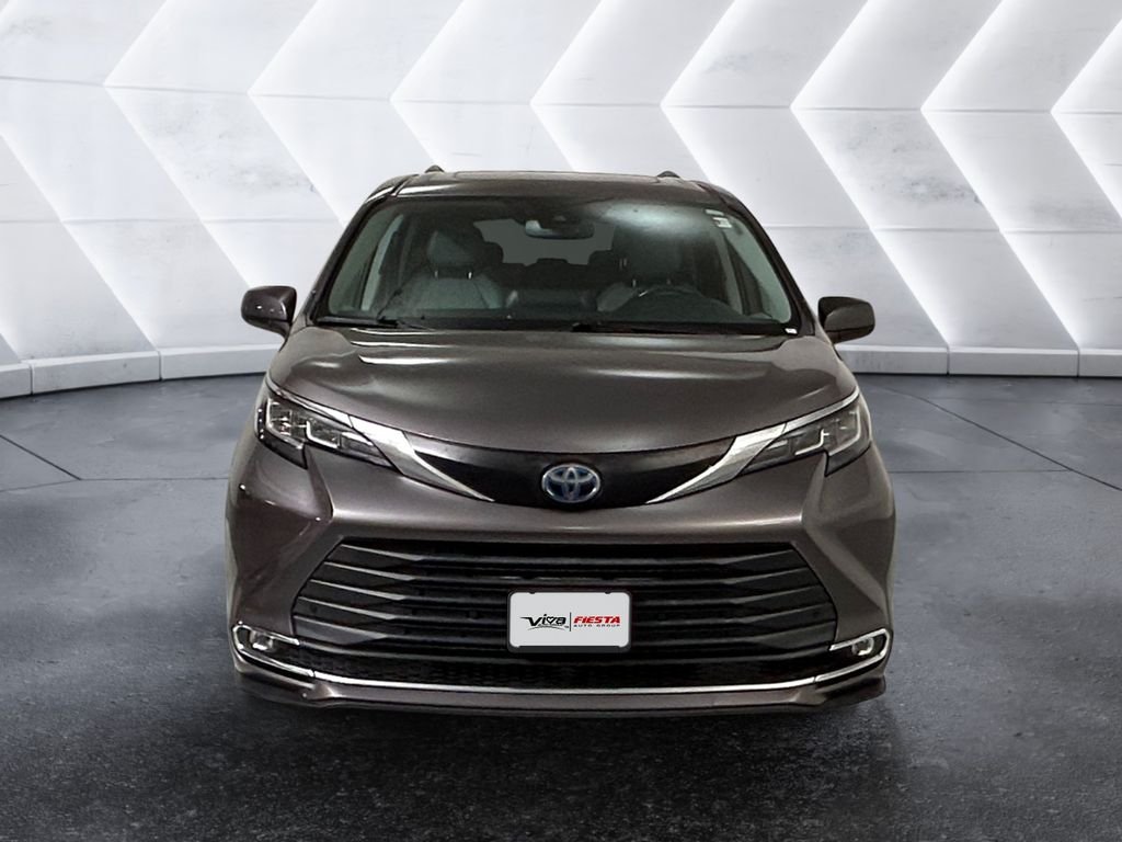 Used 2021 Gray Toyota XLE image 2