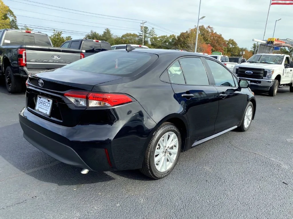 Used 2025 Midnight Black Metallic Toyota LE image 3