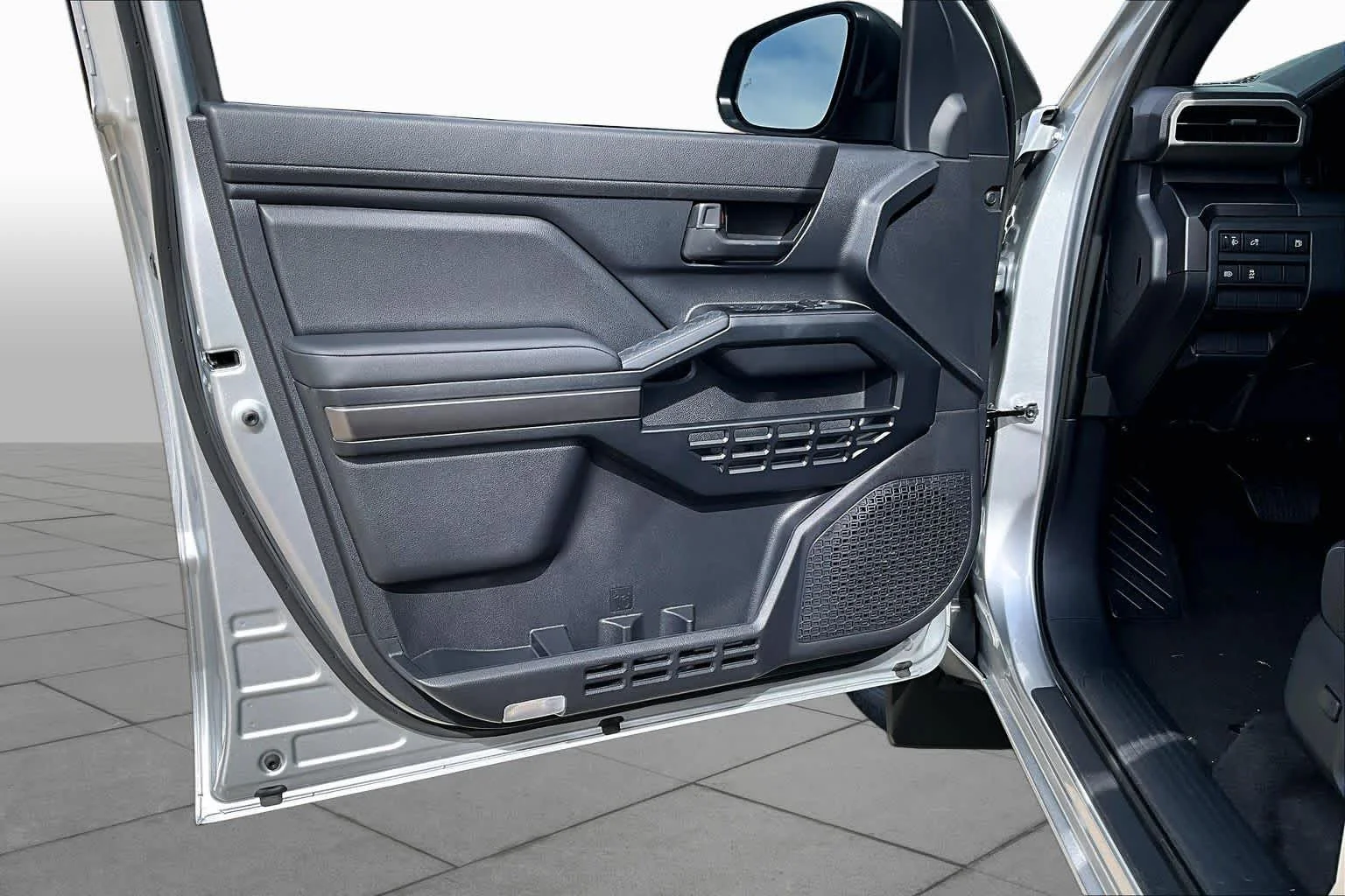 New 2026 Cutting Edge Toyota SR5 image 10