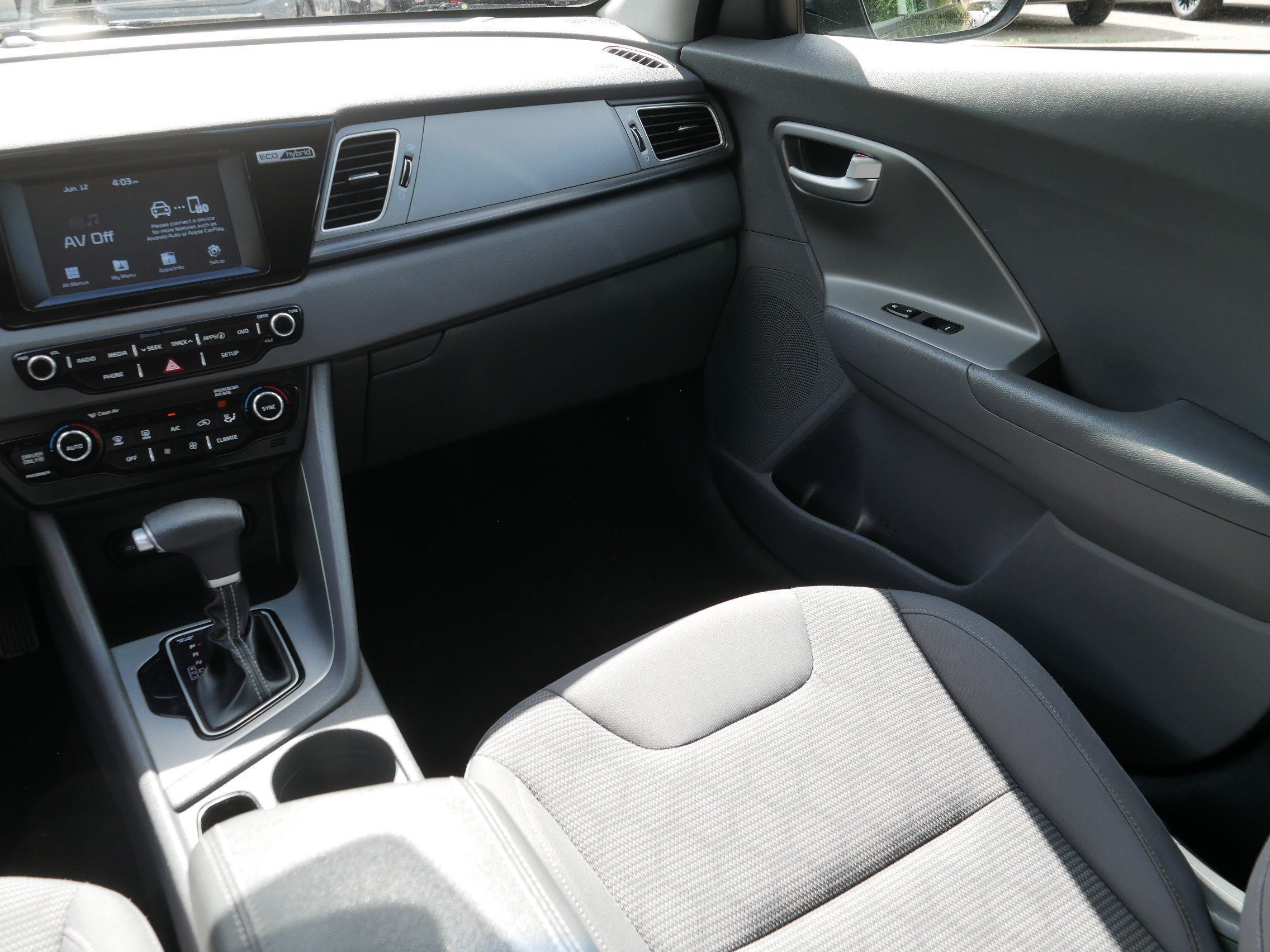 Used 2018 Aurora Black Pearl Kia FE image 11