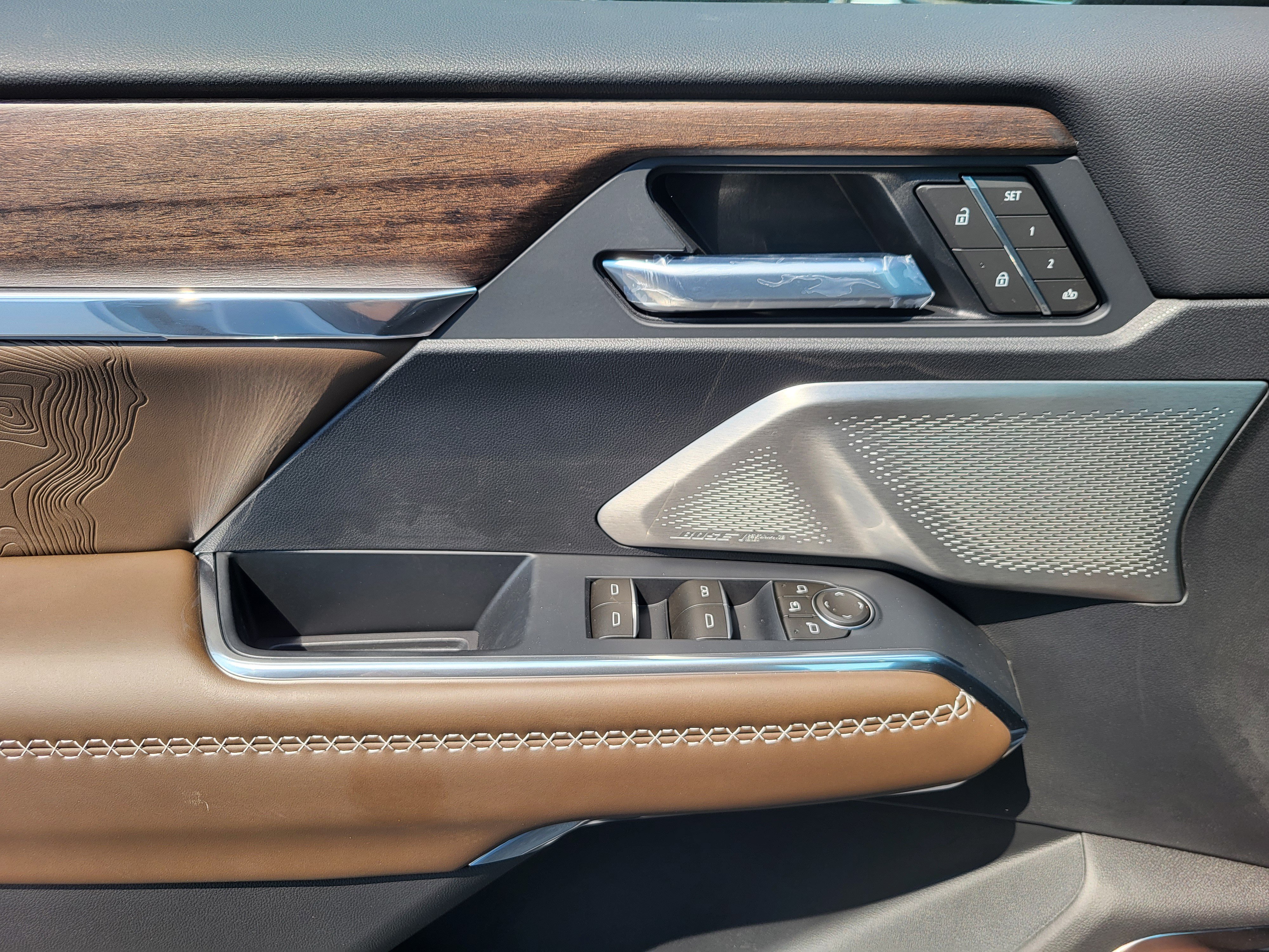2026 GMC Acadia Denali Ultimate - Photo 18