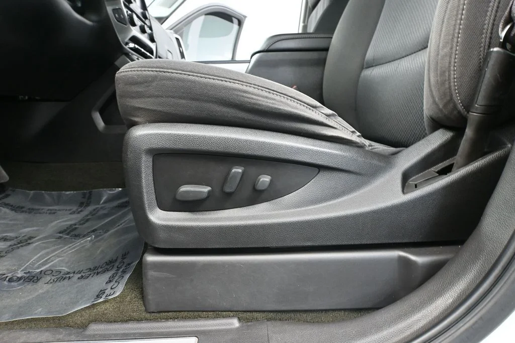 Used 2017 White Chevrolet LT image 25
