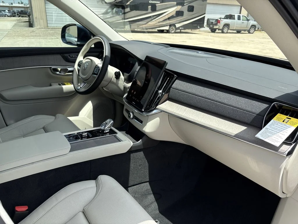 2026 Volvo XC90 Ultra - Photo 30