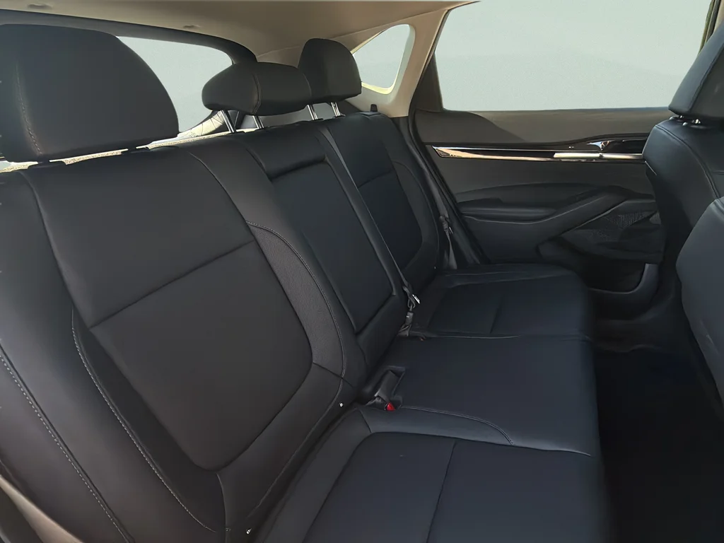 Certified Used 2024 Gravity Gray Kia SX image 22