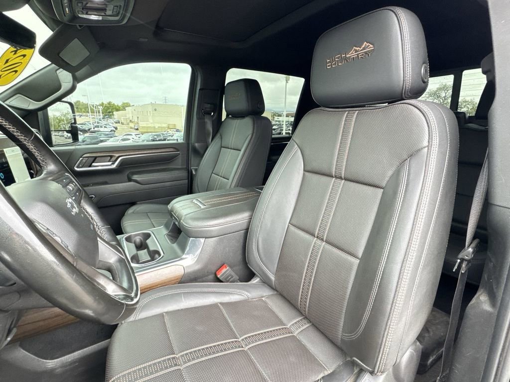 Used 2024 Black Chevrolet High Country image 24