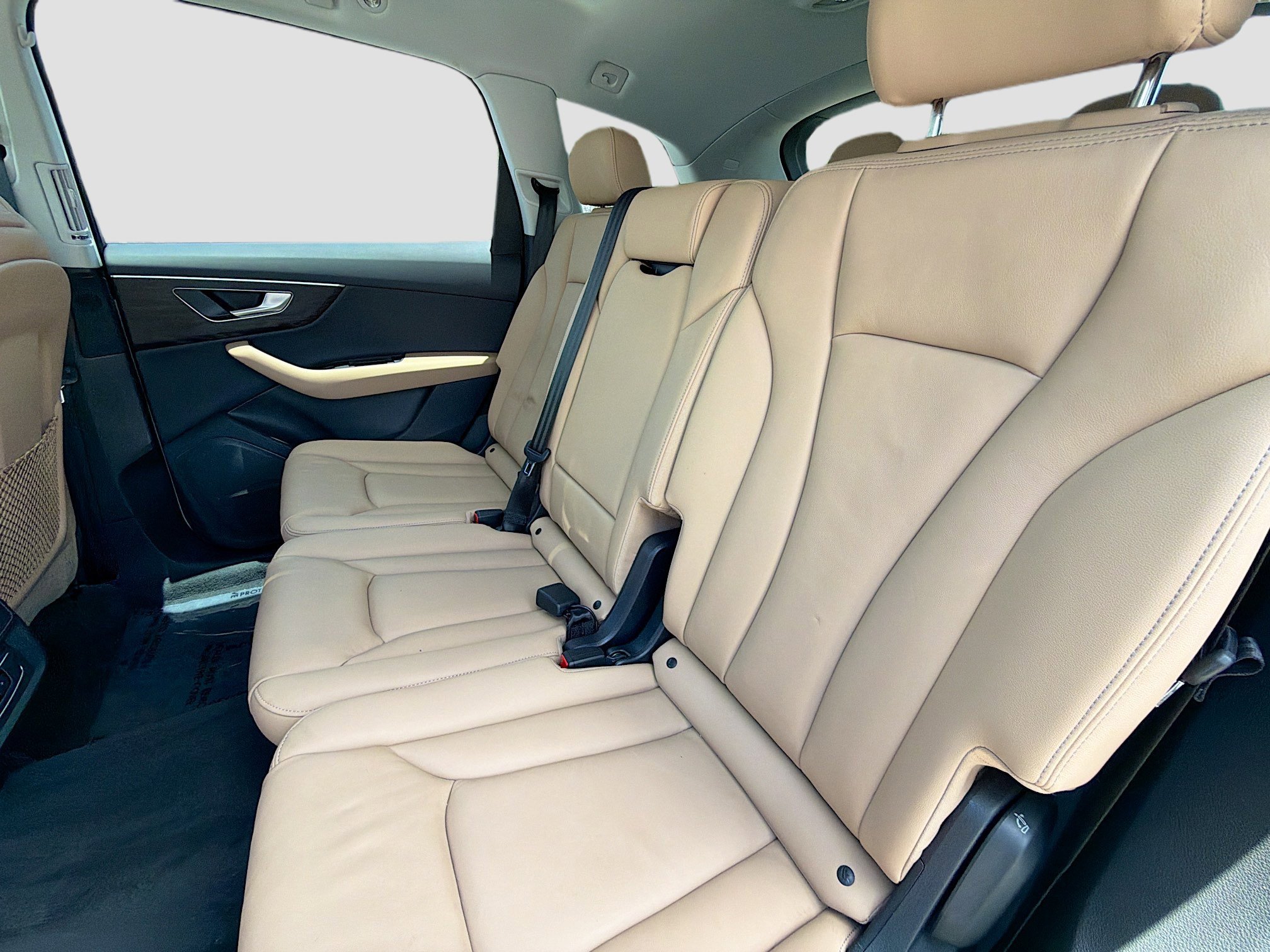 Used 2025 Glacier White Audi Premium image 22