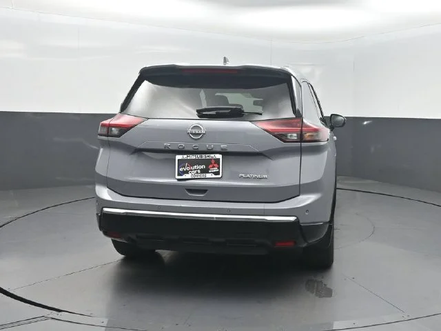 Used 2024 Gray Nissan Platinum image 25
