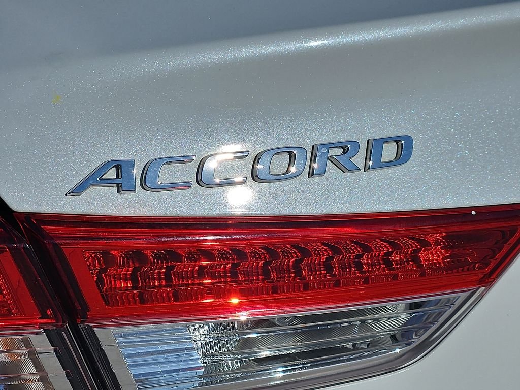 Used 2019  Honda LX image 10