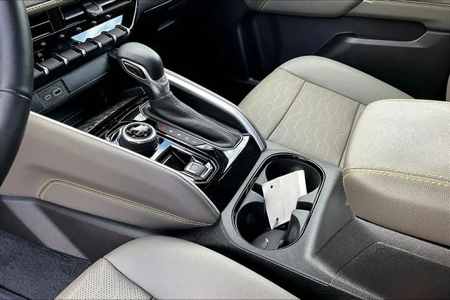 Used 2025 Black Chevrolet ZR2 image 18