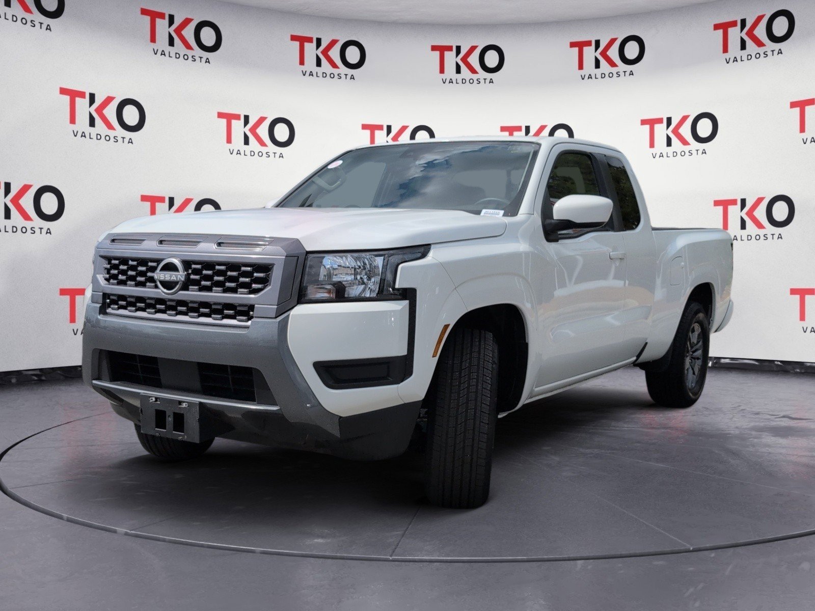 Used 2025 Glacier White Nissan S image 11