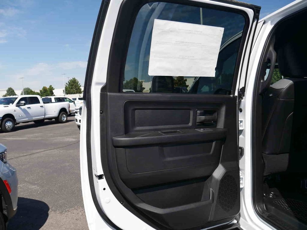 2026 RAM 3500 Tradesman - Photo 16