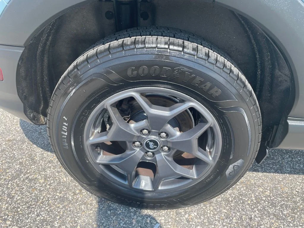 Used 2021 Blue Ford Badlands image 4