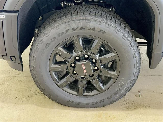 New 2026 Titanium Rush Metallic GMC AT4 image 33