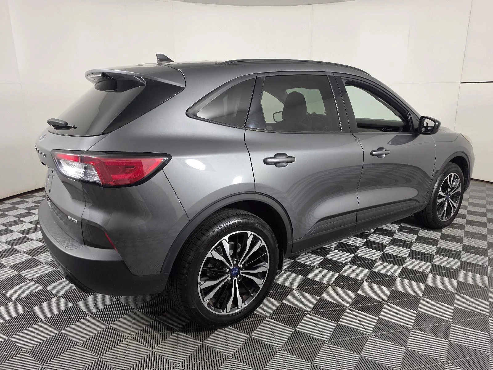 Used 2022 Carbonized Gray Ford SE image 11