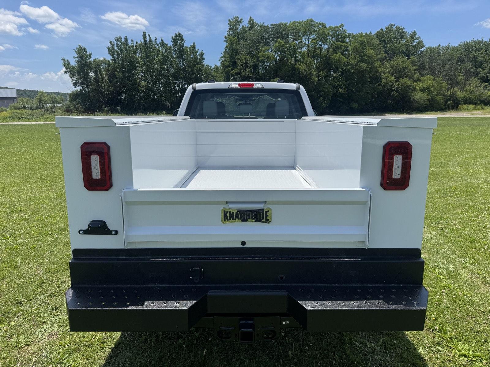 New 2026 Oxford White Ford XL image 5