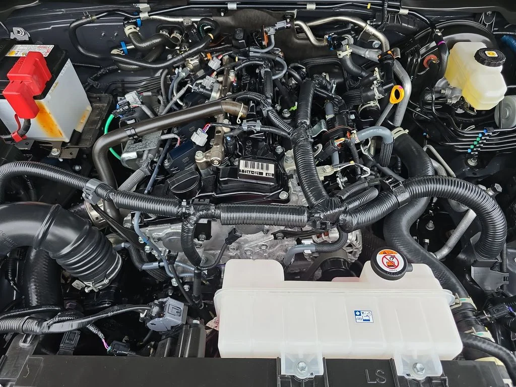 Certified Used 2025  Toyota SR5 image 40