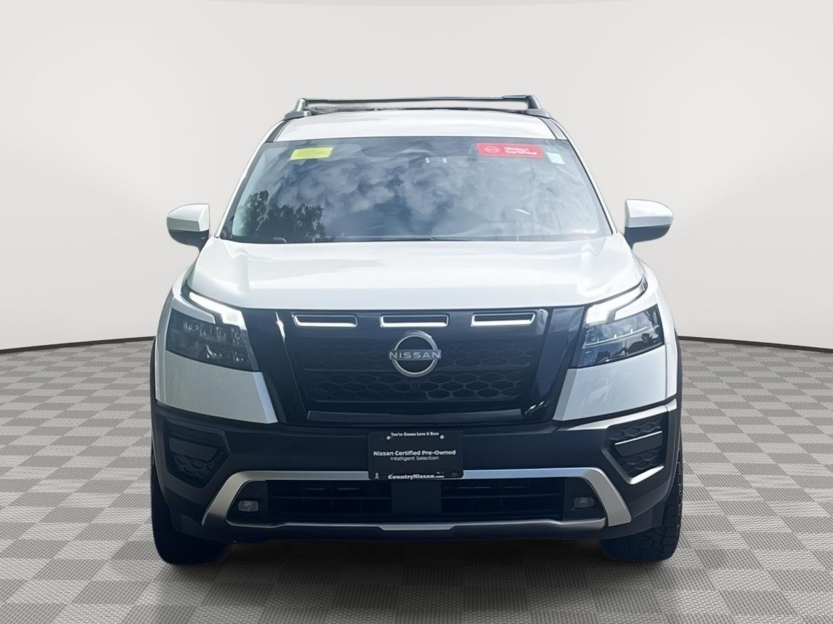 Used 2025 Glacier White Nissan Rock Creek image 3